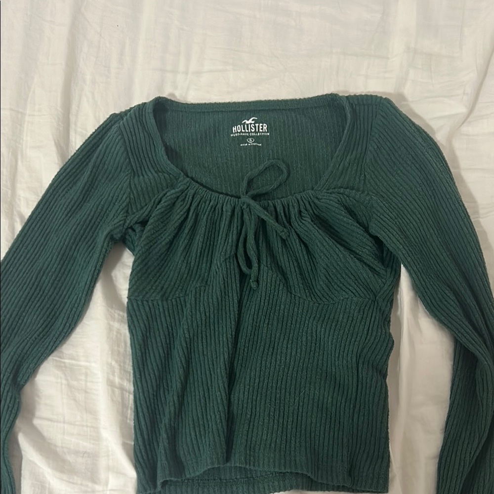 Hollister Women's Green Ribbed Top